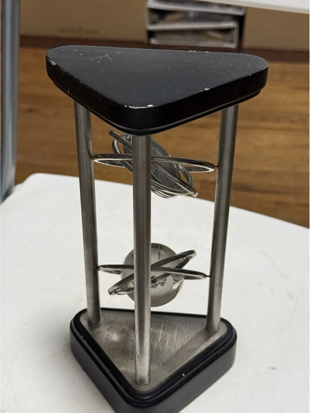 Vintage Bechmark Quartz Spinning Desk Clock Crystal Globe ( Untested )